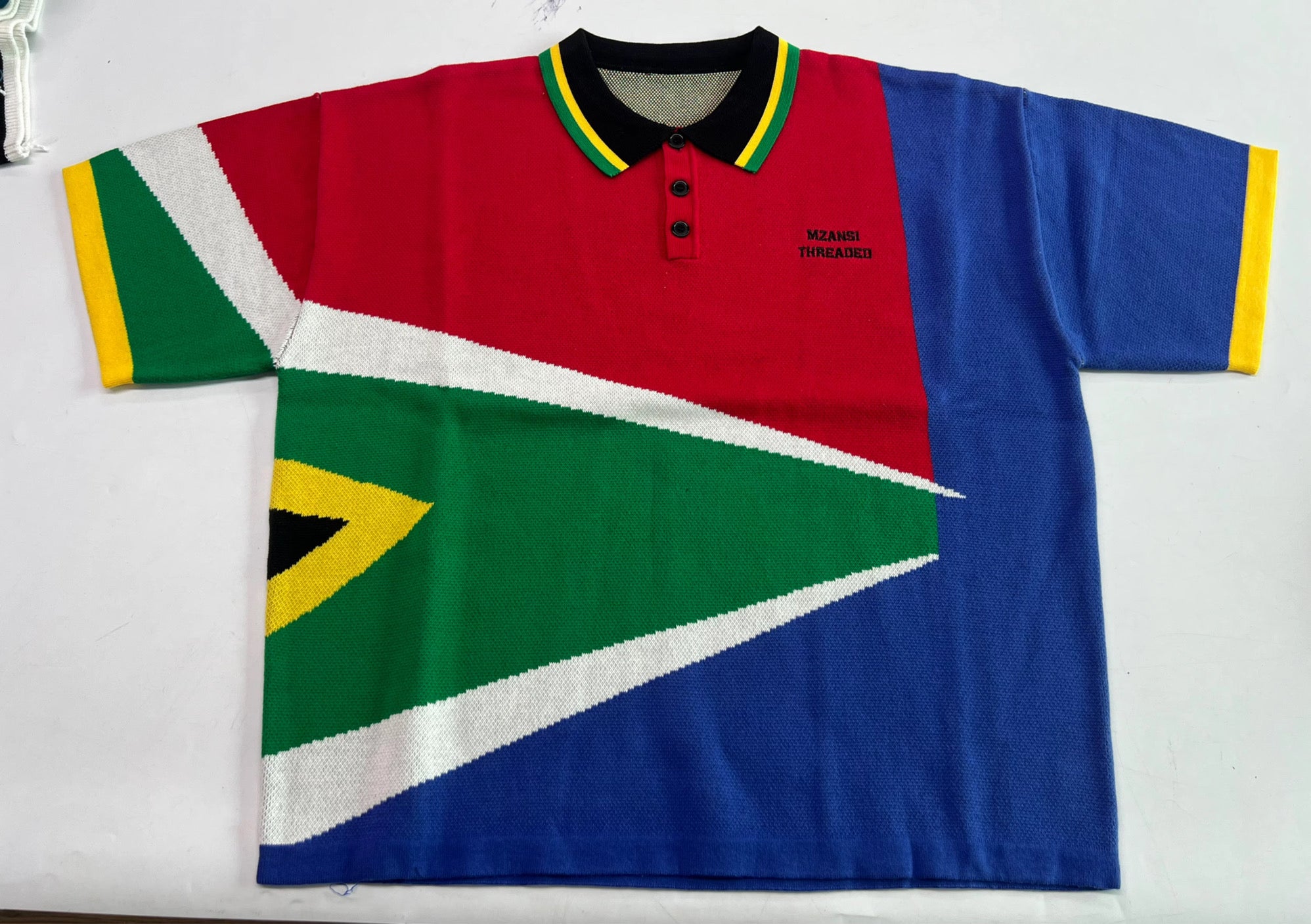 Threaded Knit Flag Golfer